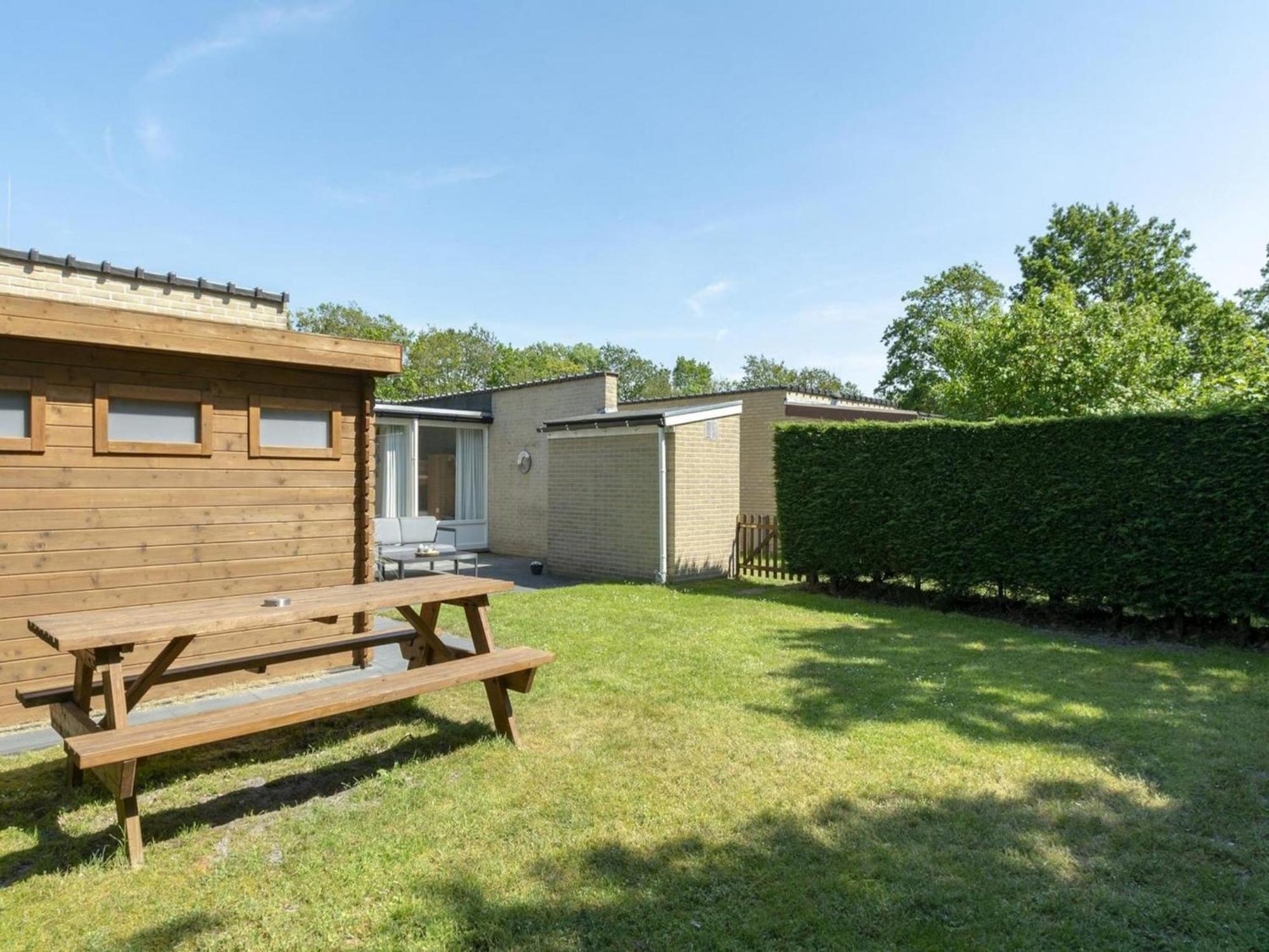 Contemporary Bungalow With Garden Sint Maartensvlotbrug Zewnętrze zdjęcie